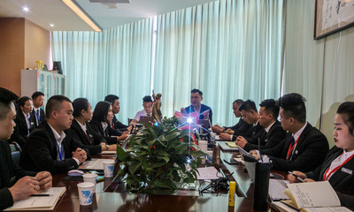 精耕服務，聚力提升——華暢靚K都勻片區中層管理人員營運會議順利召開